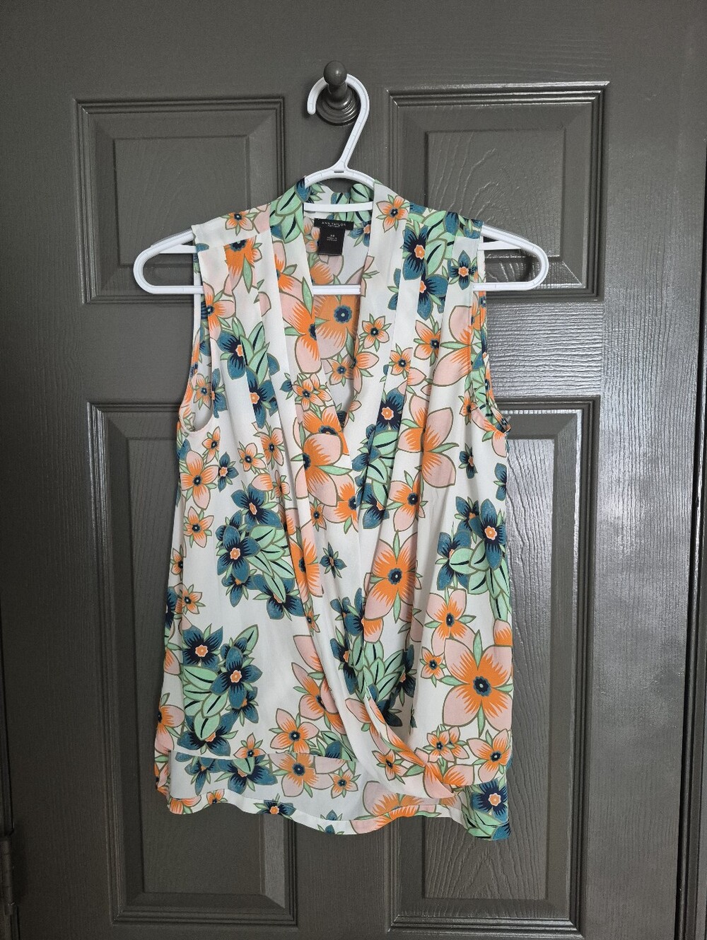 NWOT Anna Taylor Factory Green Sleeveless Blouse Size M